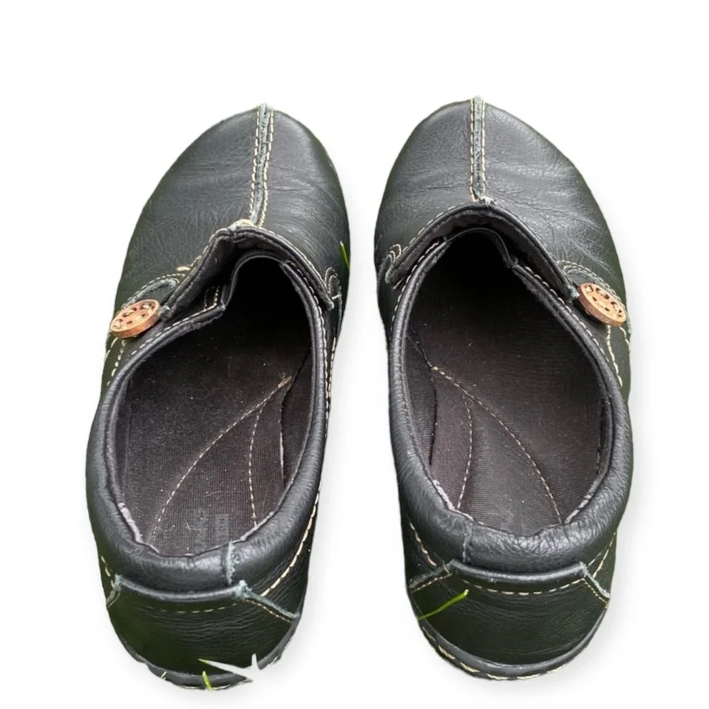 Clarks Shoes Women’s Size 6M Black Slip On Loafers Flats‎ Leather Uppers